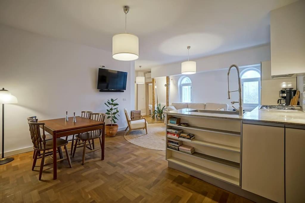 Central Apartment - Nido'S Area Bucharest Luaran gambar
