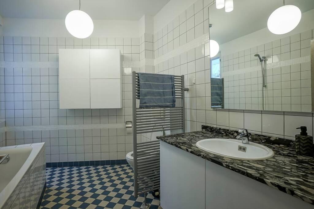 Central Apartment - Nido'S Area Bucharest Luaran gambar